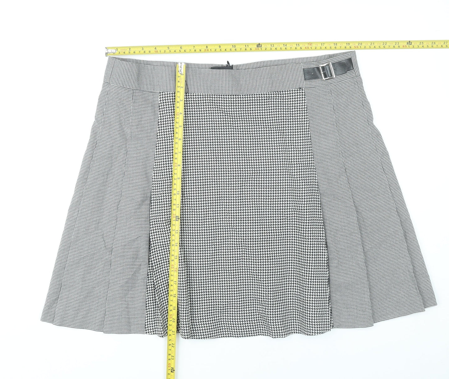 Marks and Spencer Womens Black Check Pleated Skirt Size 20 Knee Length Workwear