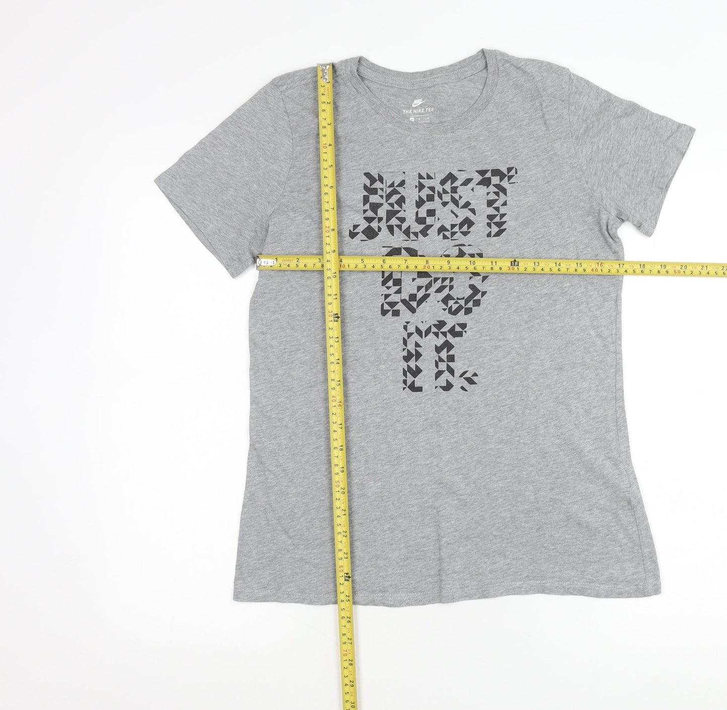 Nike Men's Grey M Athletic Fit Graphic Logo T-Shirt