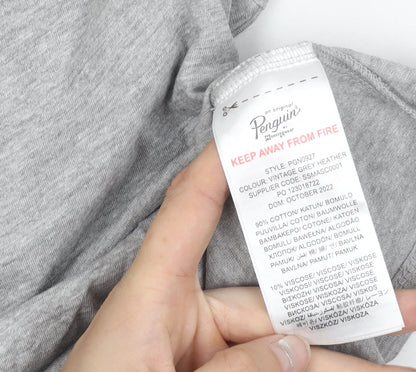 Penguin by Munsingwear Teens Grey Graphic Penguin Logo T-Shirt 12 Slim