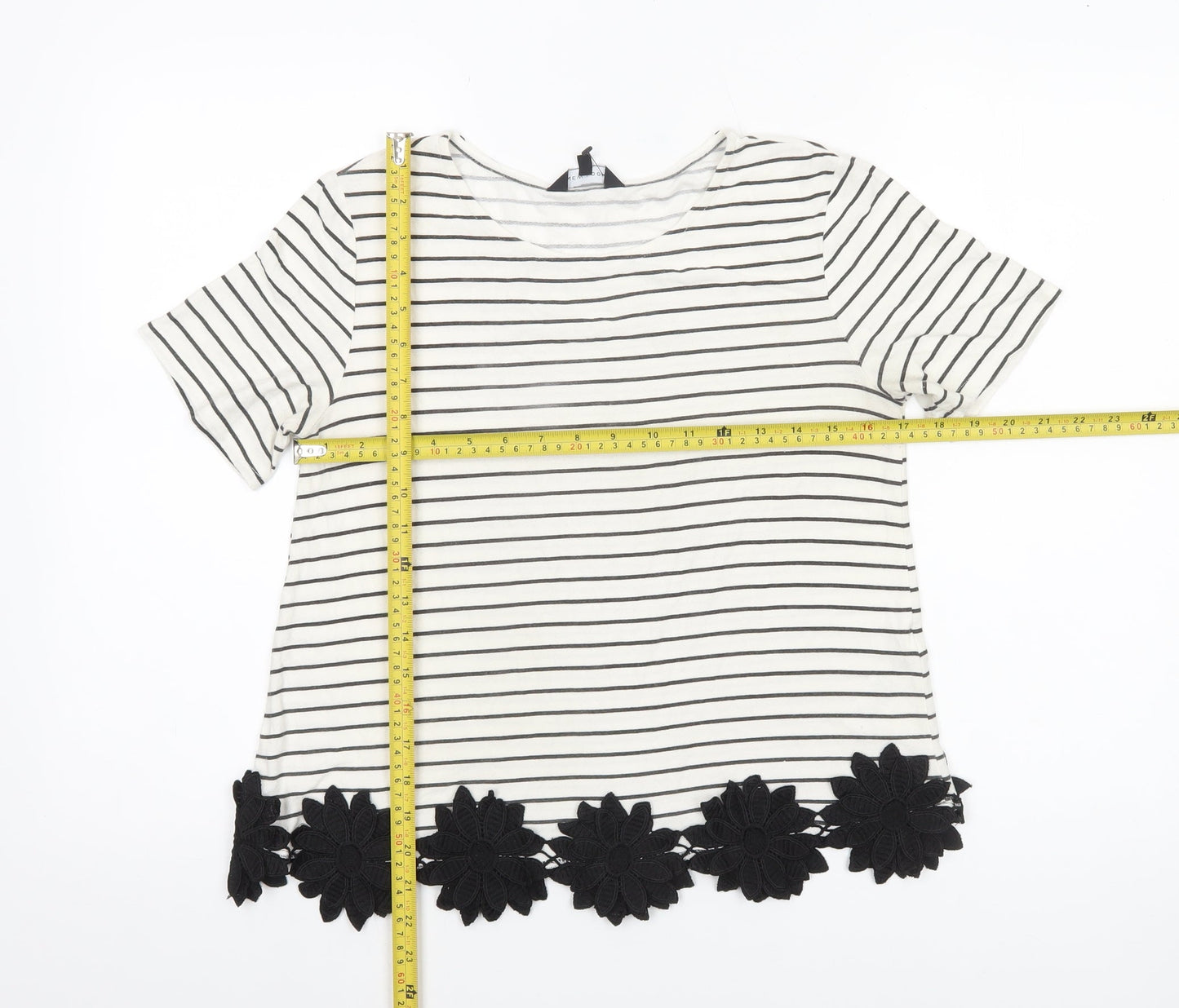 New Look Women’s White Striped T-Shirt Size 8 Short Sleeve Floral Hem