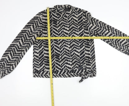 b.young Women’s Black & White Blouse Size 6 Geometric Long Sleeve