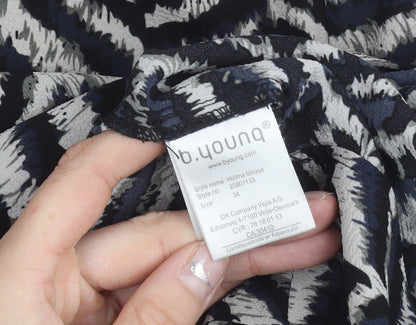 b.young Women’s Black & White Blouse Size 6 Geometric Long Sleeve
