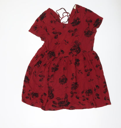 Pins and Needles Women’s Red Floral Skater Dress Size M Short Sleeve