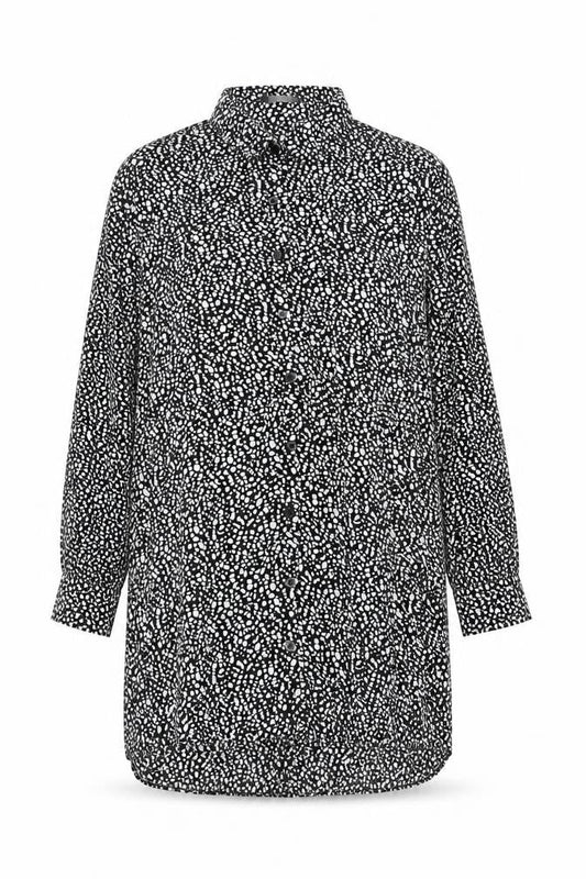 Front view of Missguided Women’s Black Animal Print Shirt Dress, size UK 14
