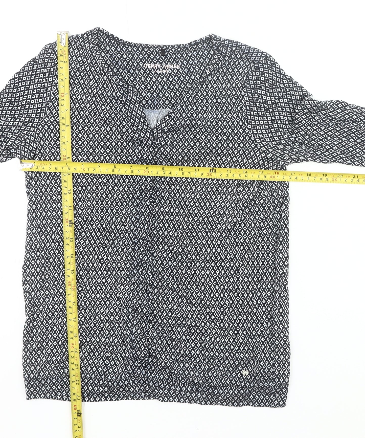 Gerry Weber Women’s Black Geometric Blouse Size 8 Long Sleeve V-Neck