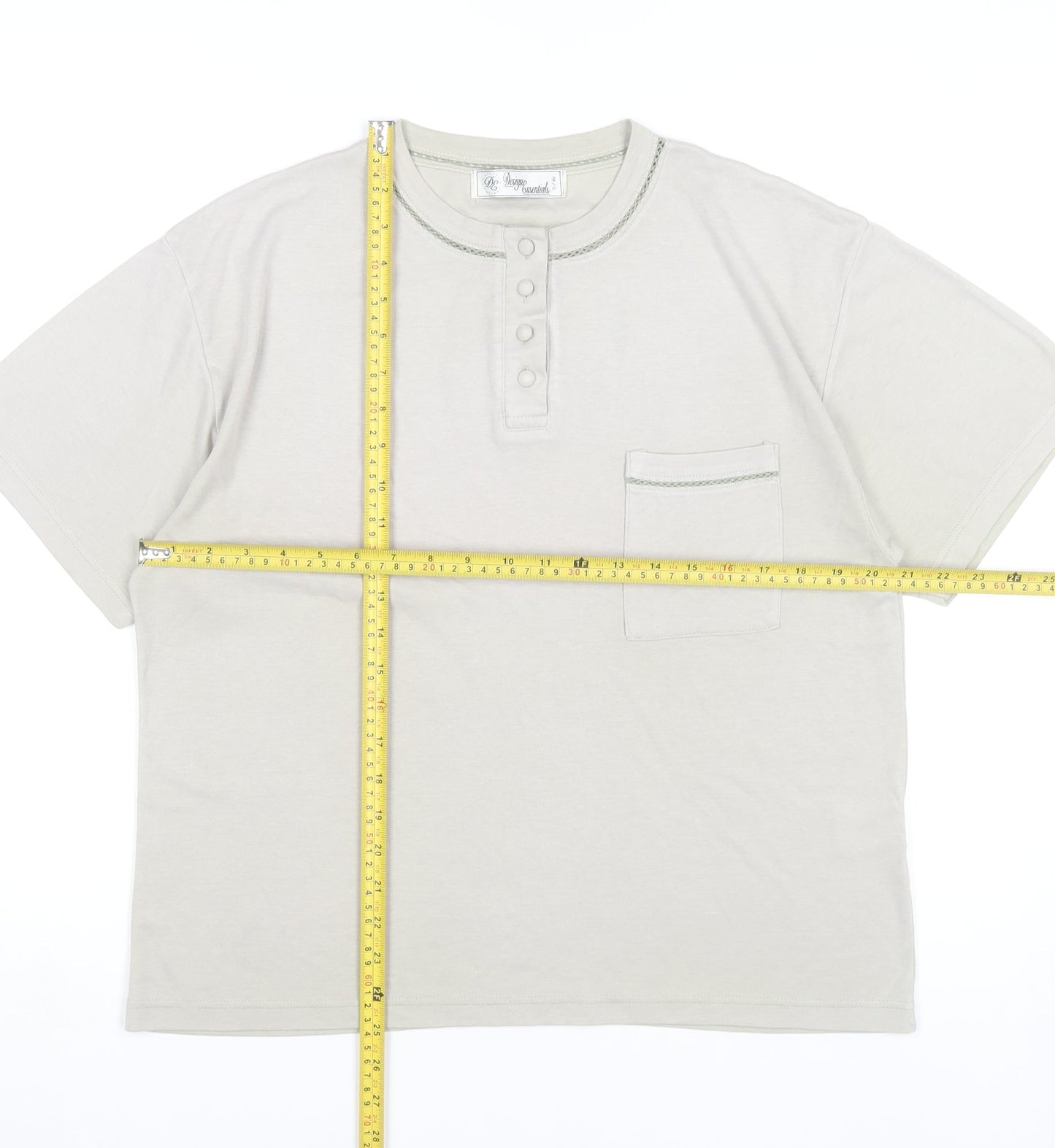 Design Essentials Women’s Beige Henley T-Shirt M Short Sleeve