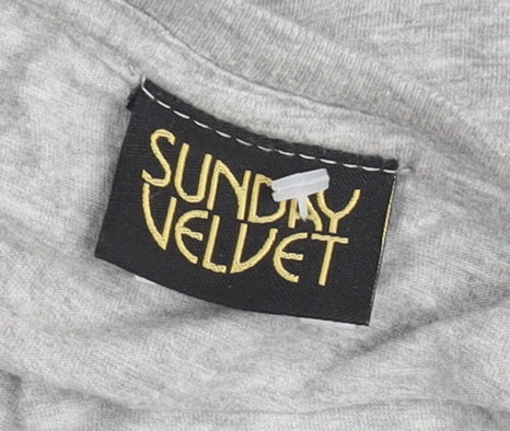 Sunday Velvet Womens Grey Christmas Graphic T-Shirt Size L
