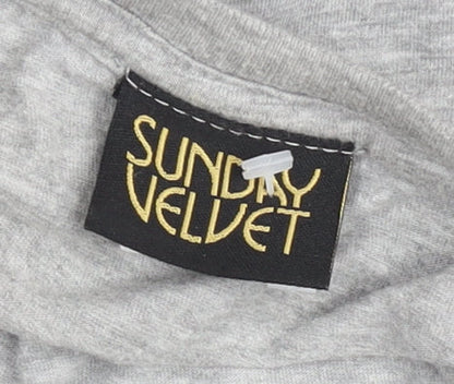Sunday Velvet Womens Grey Christmas Graphic T-Shirt Size L
