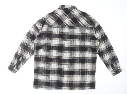 boohooMAN Men’s Black Grey White Plaid Flannel Button-Up Shirt L