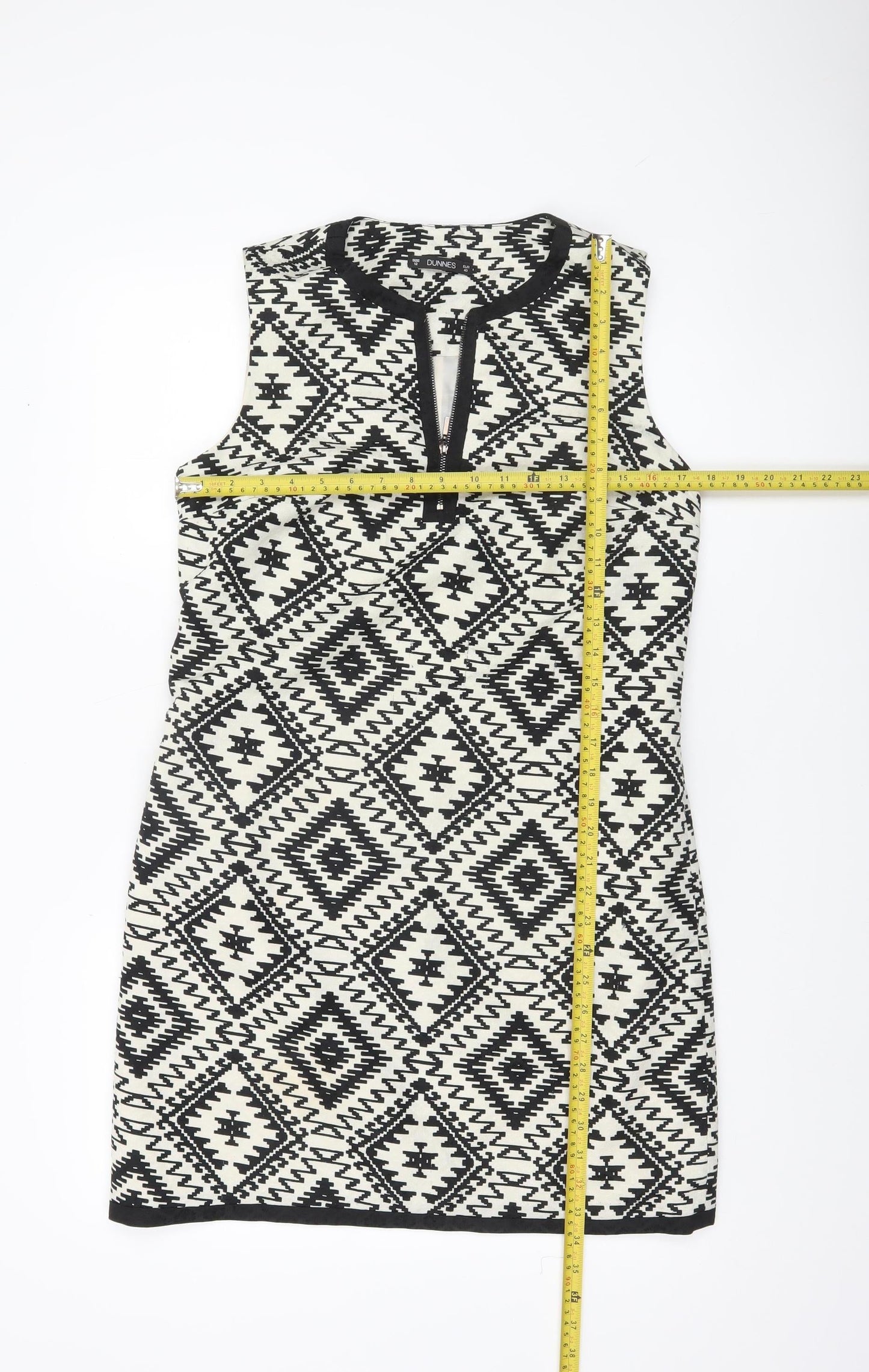 Dunnes Women’s Black Aztec Sheath Dress Size 12 Knee Length Sleeveless