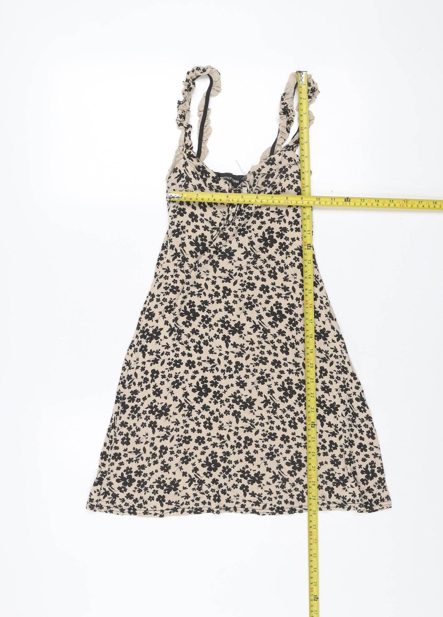 PrettyLittleThing Women’s Beige Floral Mini Slip Dress UK 4