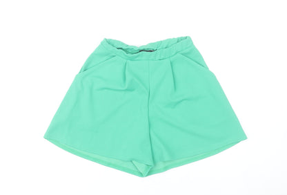 Boohoo Women Green Size 6 Paperbag Shorts Polyester Blend