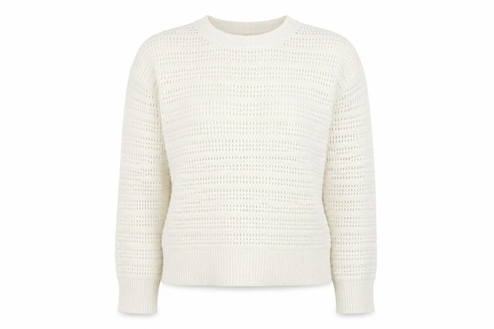 Front view of Dunnes Women’s White Medium Open-Knit jumper M