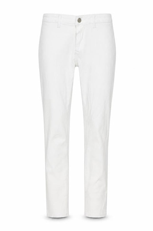 Front view of I Saw It First women’s white skinny jeans, size UK 12 slim, fit denim