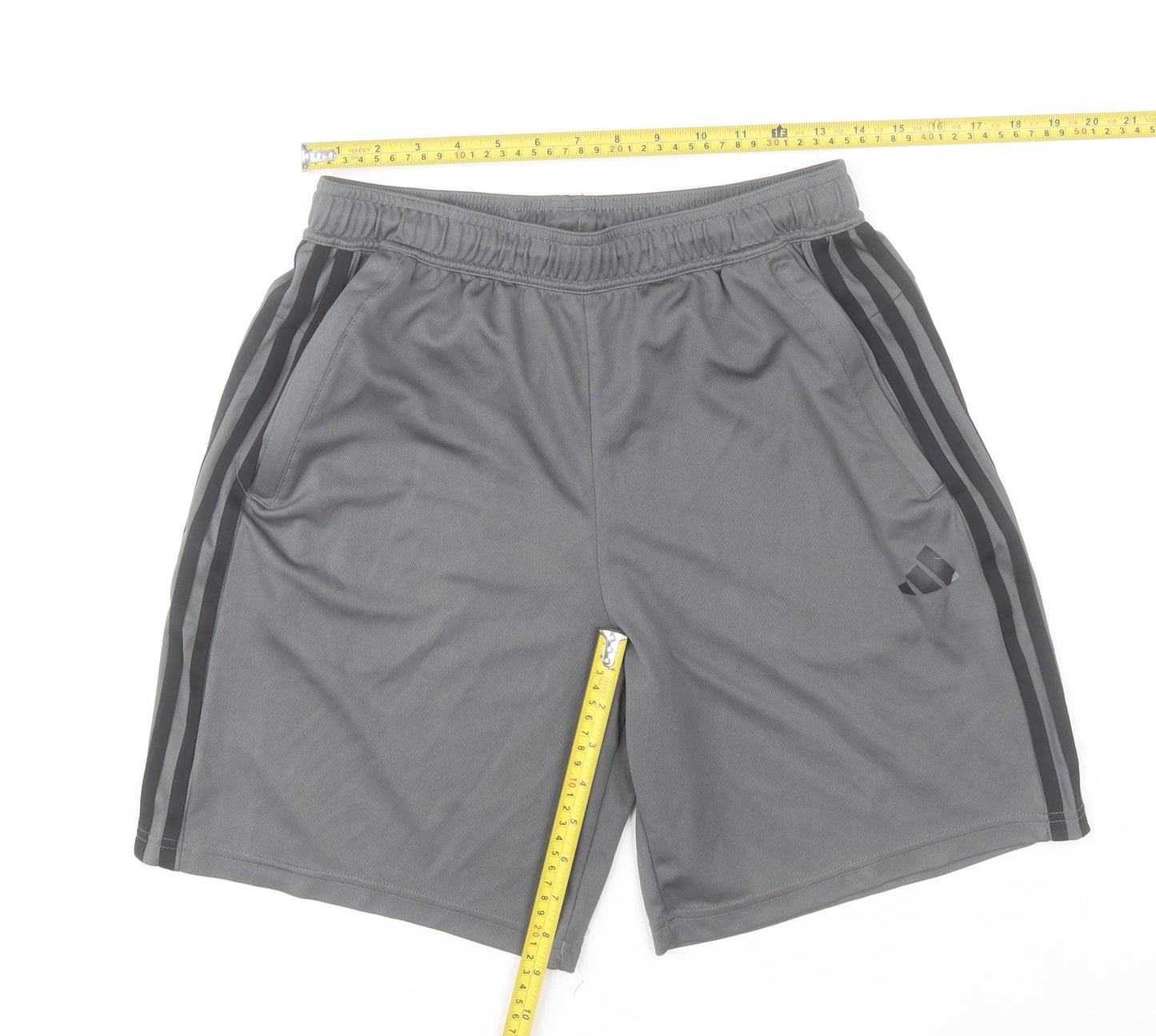 adidas Men Grey M Athletic Regular Fit Training Shorts