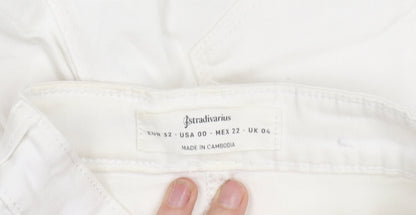 Stradivarius Women’s White Slim Straight Jeans Size 4 Stretch Denim