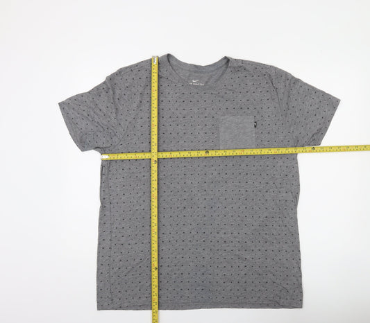 Nike Men's Grey XL Athletic Fit Pocket Crew Neck T-Shirt