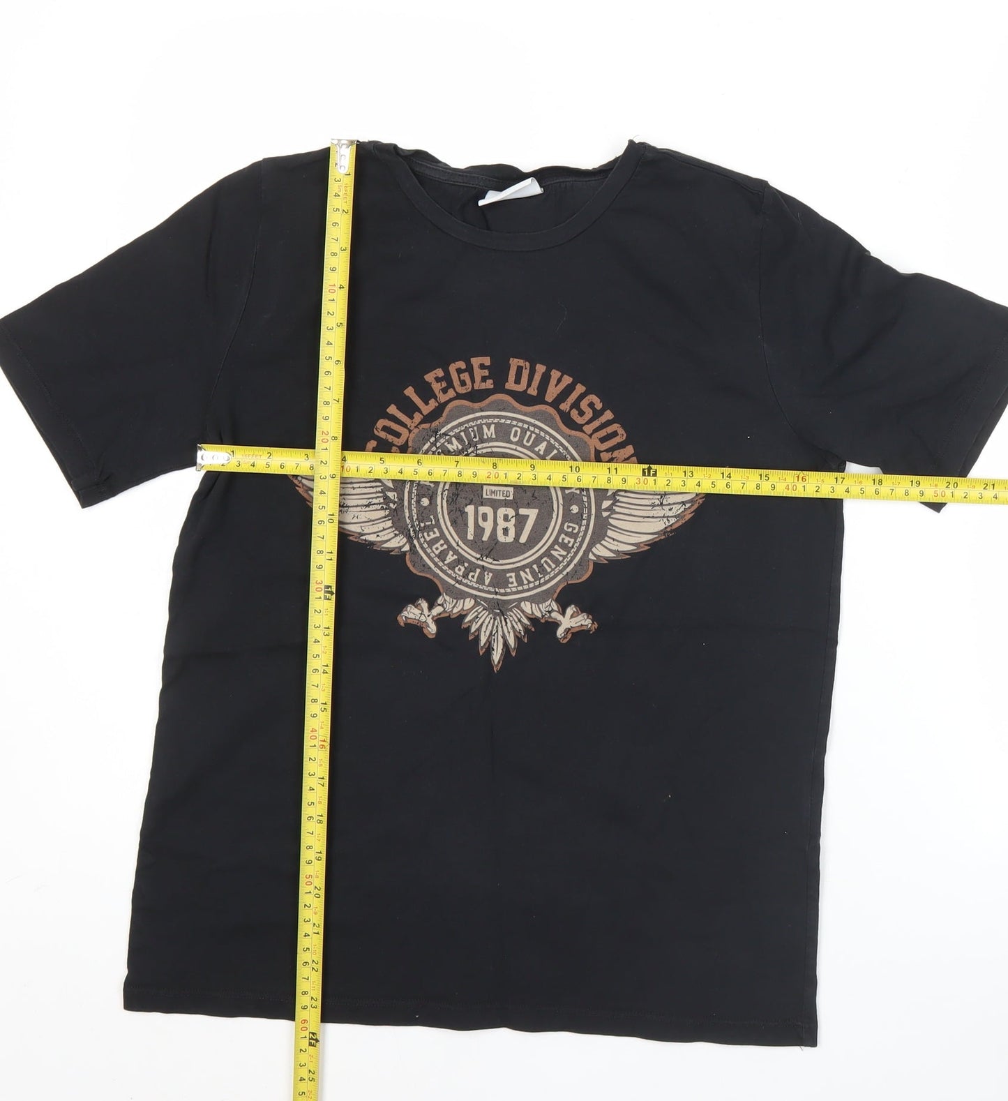 Vila Men's Black College Division 1987 Graphic Cotton T-Shirt Size S