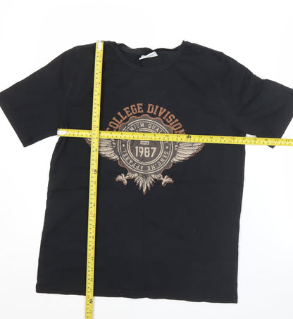 Vila Men's Black College Division 1987 Graphic Cotton T-Shirt Size S