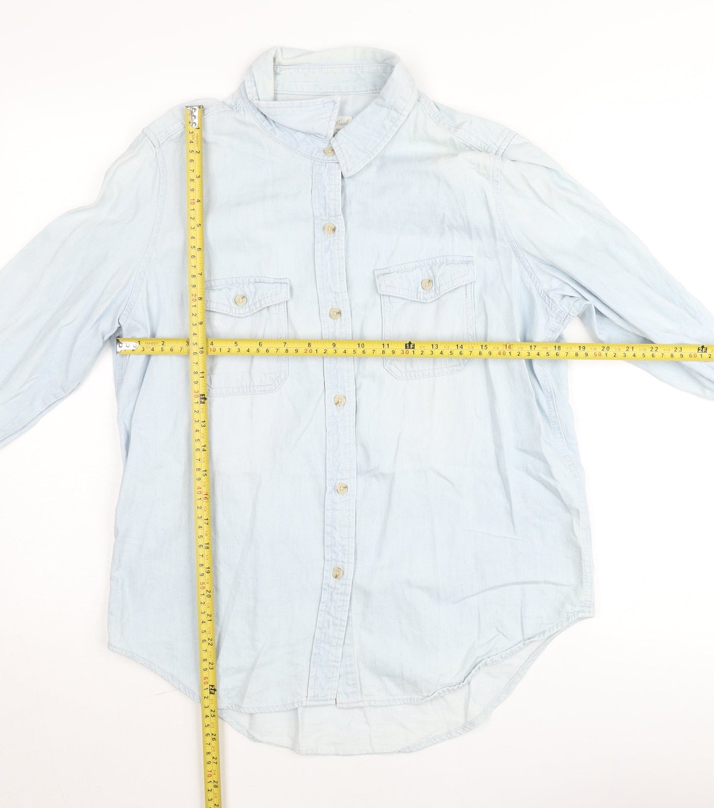 Universal Thread Women's Blue Denim Button-Up Shirt Size M