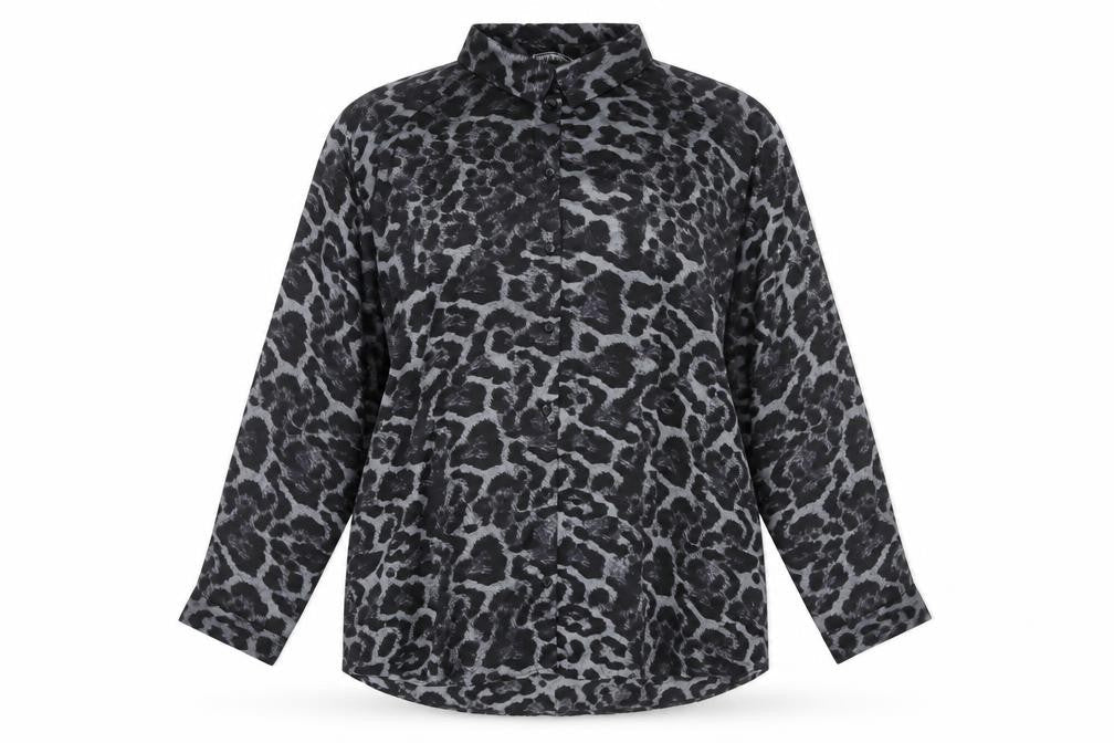 Front view of Gallery Women's Black Animal Print Long Sleeve Blouse, size 20