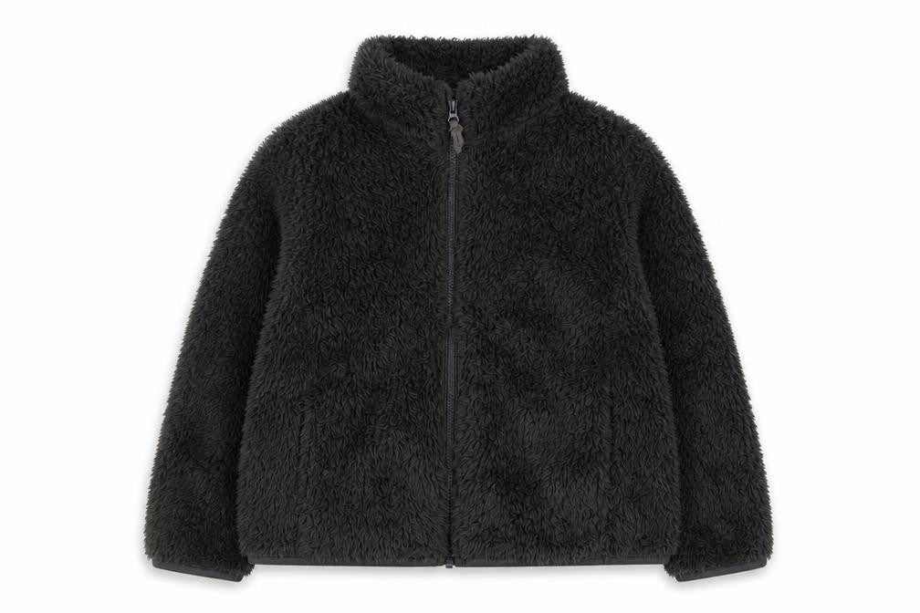Front view of Uniqlo boys’ grey fleece full zip jacket 6-7 years winter soft shell