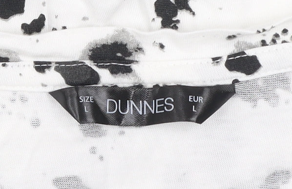 Dunnes Women’s Black & White Floral V-Neck T-Shirt Size L