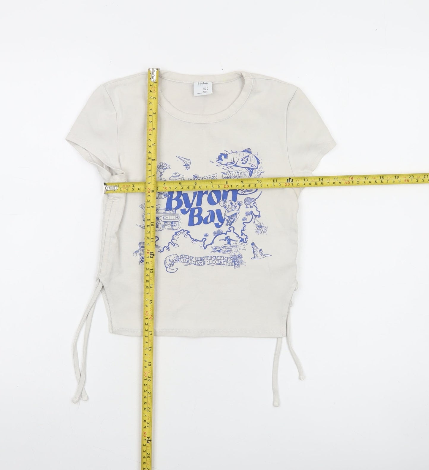 Bershka Women Beige Cropped T-Shirt M Byron Bay Graphic Tee