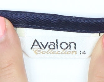 Avalon Collection Women's White 3/4 Sleeve Scoop Neck T-Shirt Size 14