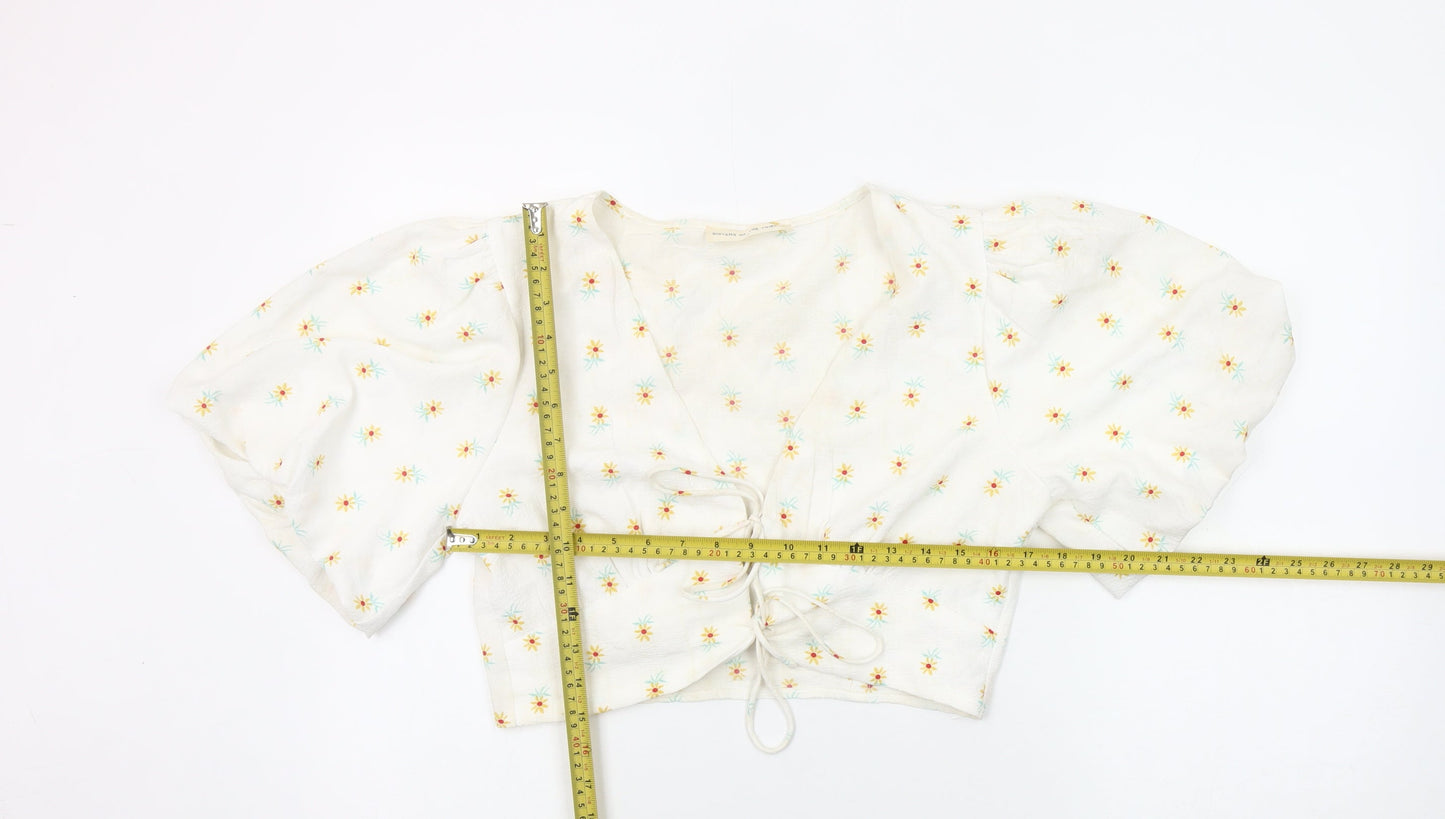 Sisters of the Tribe Women’s Ivory Floral Cropped V-Neck Blouse Size 14