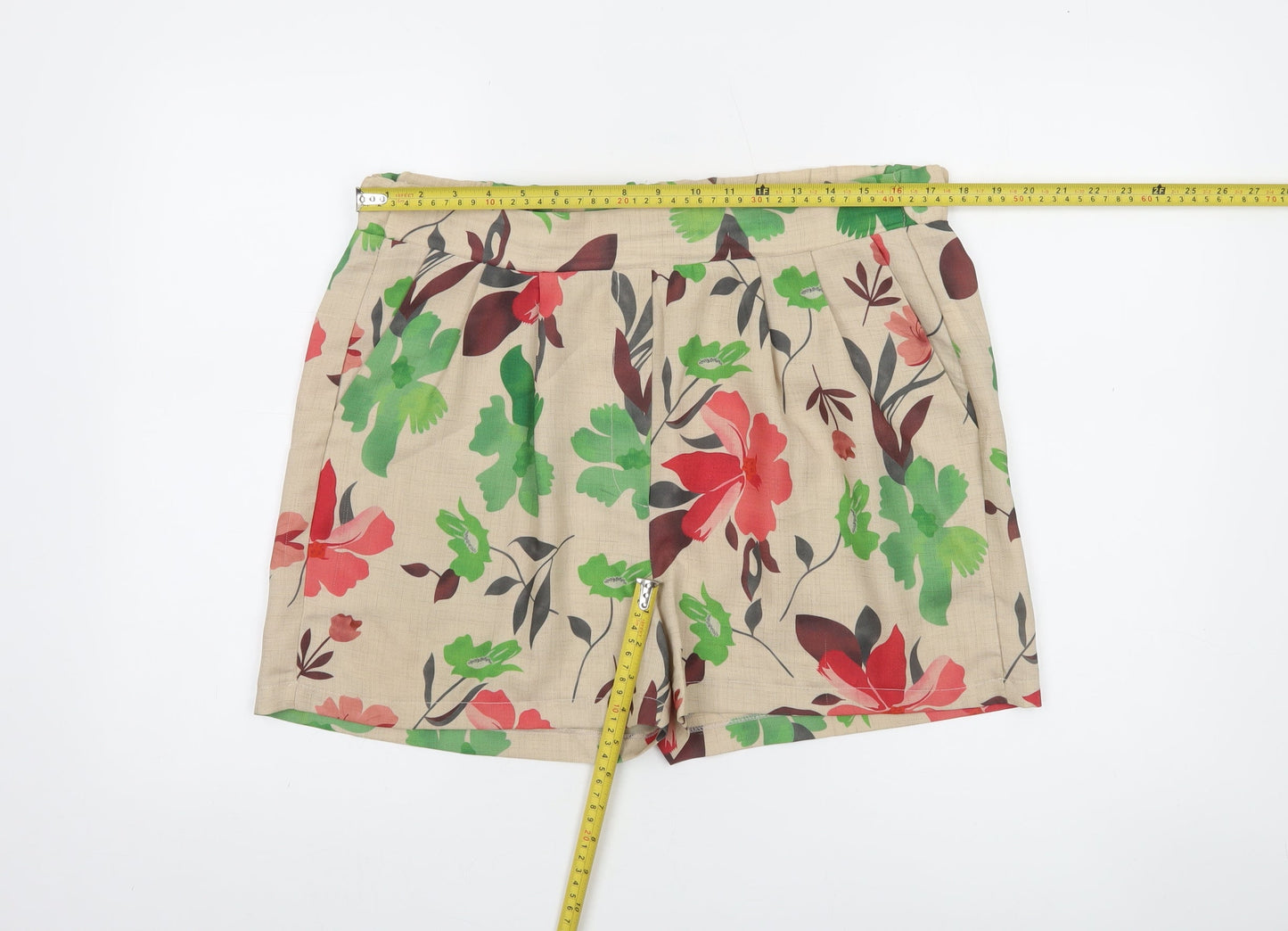 OQQA Women's Beige Floral Cotton Blend Pleated Chino Shorts XL