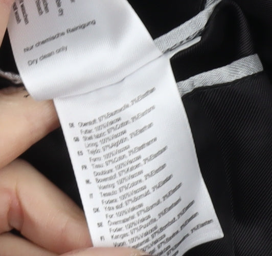 s.Oliver Men’s Black Regular Fit Two-Button Blazer Size 62