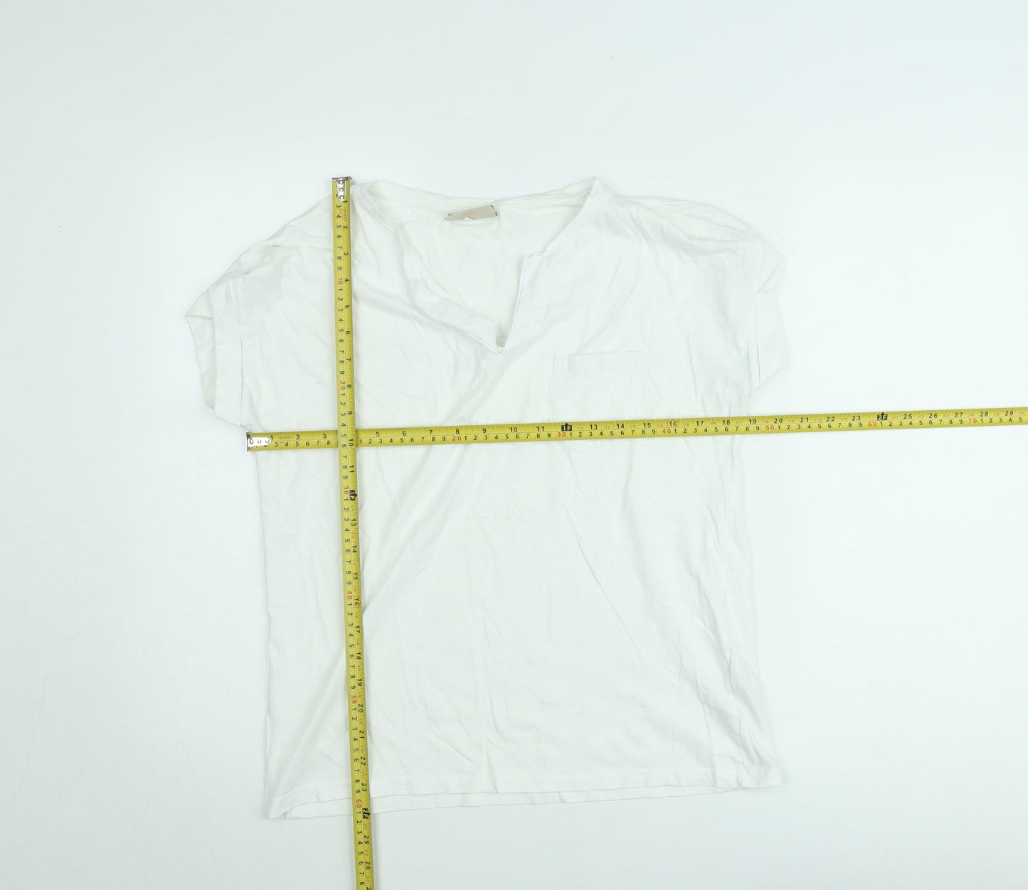 FREE/QUENT Women's White Basic V-Neck Short Sleeve T-Shirt M