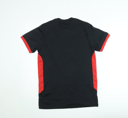 Umbro Men's Black & Red Sports T-Shirt Size S Lightweight Top