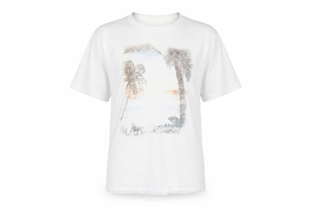Front view of Mantaray Men’s White Medium Cotton Beach Graphic T-Shirt