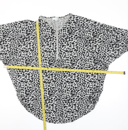 Blue Vanilla Womens Grey Leopard Print V-Neck Tunic Top L