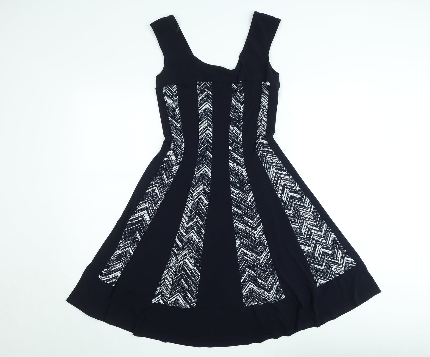 Connected Apparel Women's Black Chevron Fit & Flare Dress Size 6