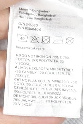 H&M Peanuts Women's Grey Snoopy Tennis Crew Sweatshirt Size S