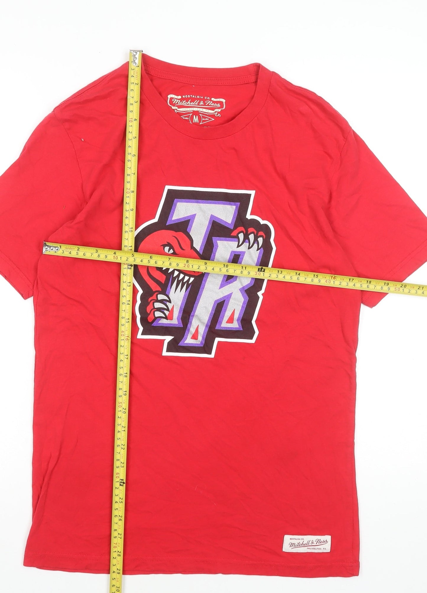 Mitchell & Ness Men's Red Toronto Raptors Graphic T-Shirt Size M