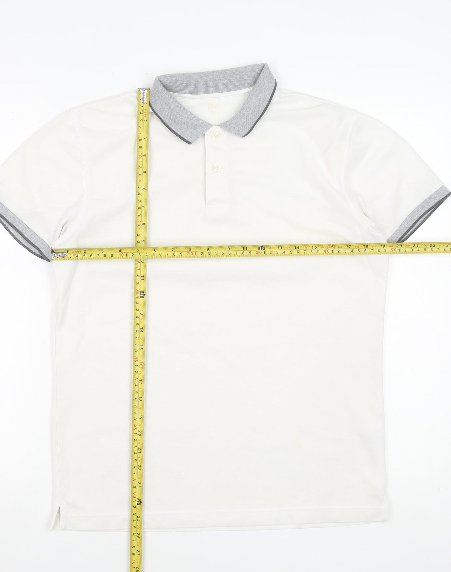 Mens UK Size L Uniqlo 100% Polyester Polo Shirt