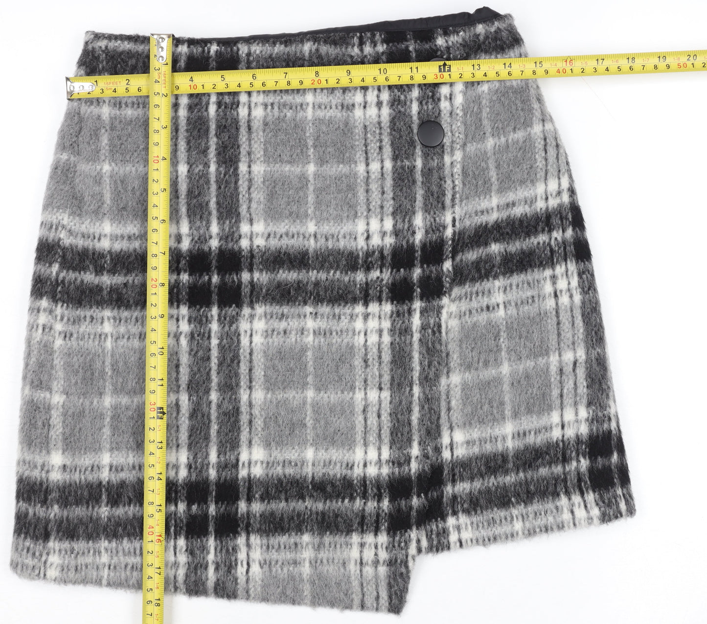 Marks and Spencer Women’s Grey Plaid Wool Blend Short Skirt Size 8