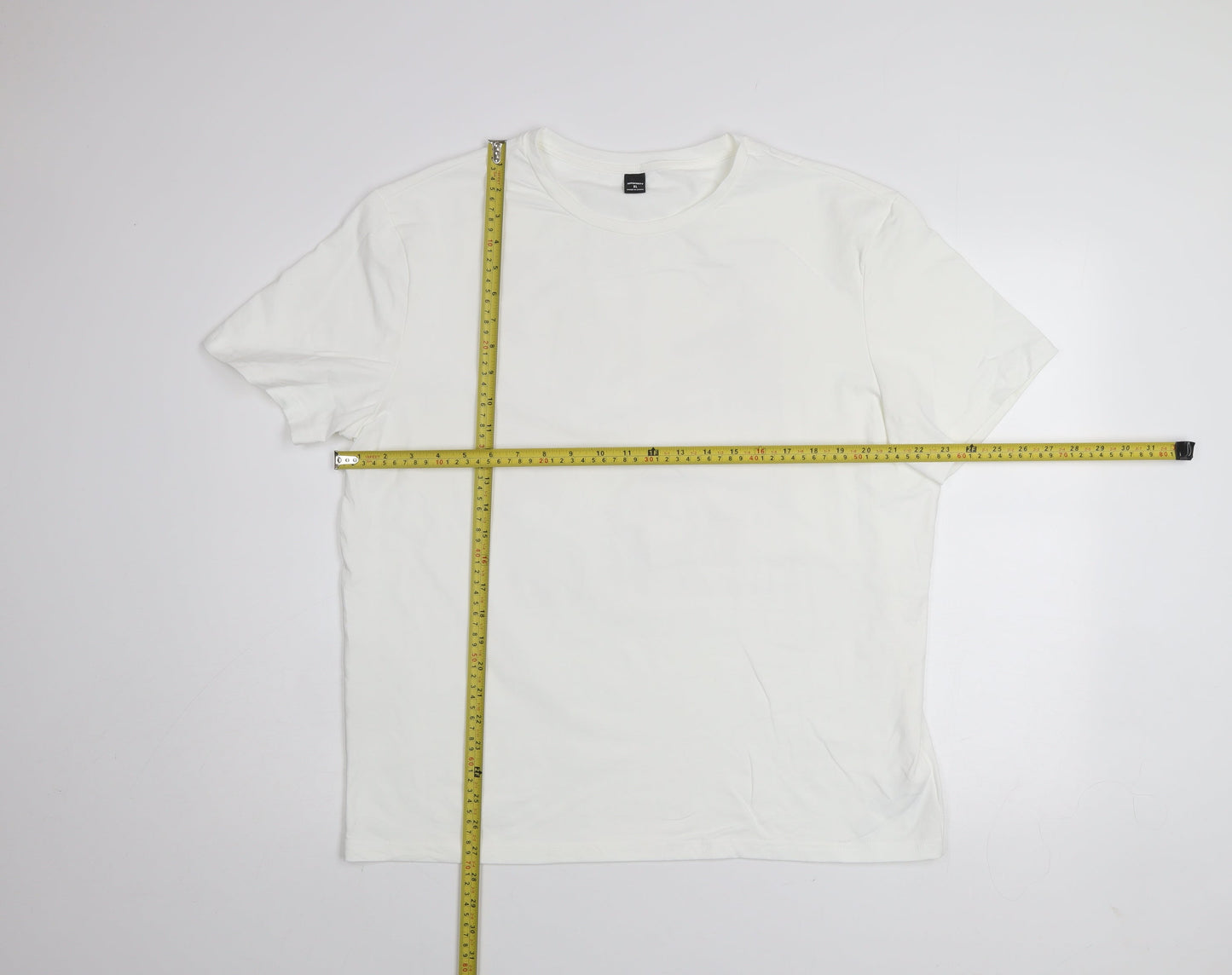 Manfinity Men's White XL Japanese Graphic Print Polyester T-Shirt