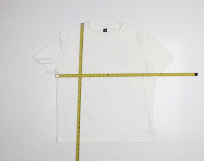 Manfinity Men's White XL Japanese Graphic Print Polyester T-Shirt