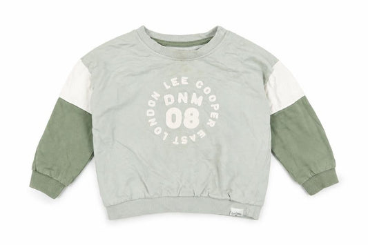 Front view of Lee Cooper unisex baby green long sleeve cotton pullover t-shirt 9-12m