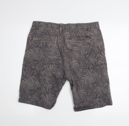 H&M Divided Men's Grey Leaf Print Chino Shorts Size 32 Regular Fit