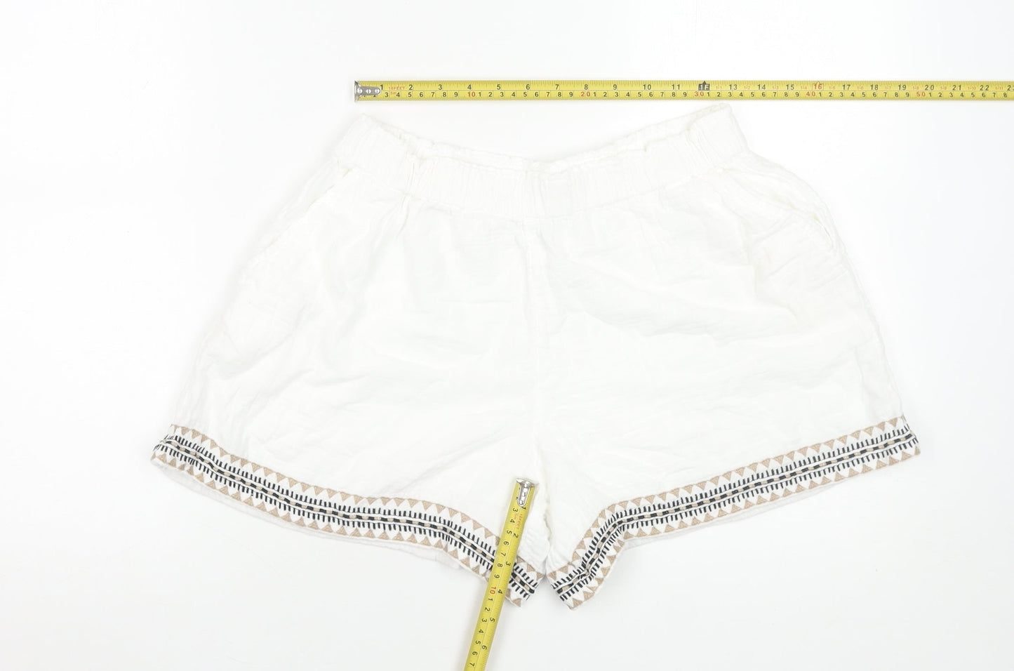 Marks and Spencer Women’s White Cotton Embroidered Casual Shorts Size 14
