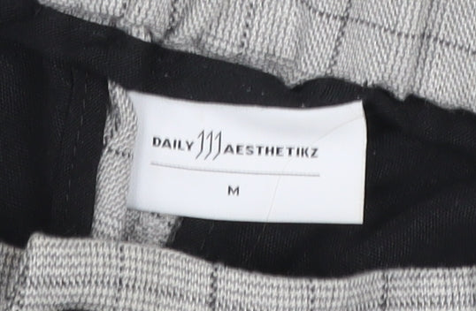 Daily Aesthetikz Men Grey Check Slim Fit Trousers M