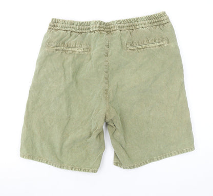 Redefined Rebel Men's Green Corduroy Chino Shorts Size M