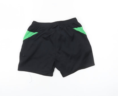 Umbro Boys Black Ireland Athletic Football Shorts Size 146cm