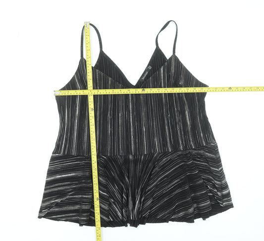 Boohoo Women’s Black Striped V-Neck Plus Size 24 Camisole Top